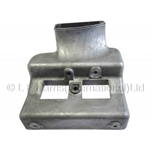 834607 - T120/T140 R/H INNER AIRBOX 1971/78